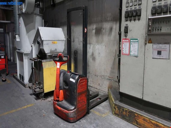Used Linde L10 electr. high-lift truck for Sale (Auction Premium) | NetBid Industrial Auctions