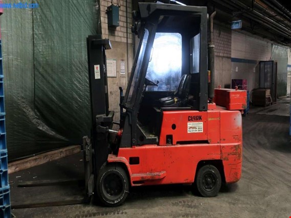 Used Clark Diesel-powered forklift truck for Sale (Auction Premium) | NetBid Industrial Auctions