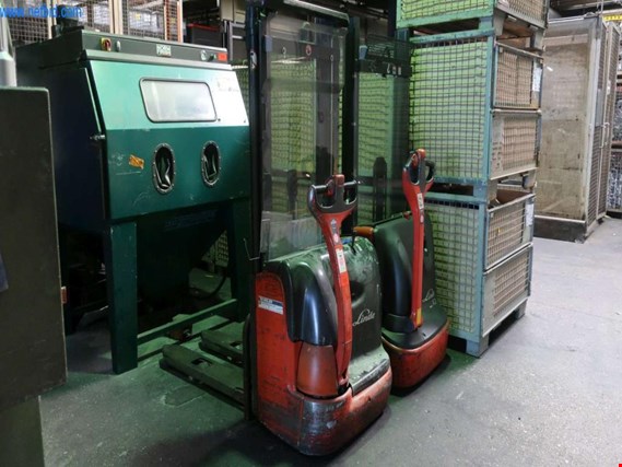 Used Linde L12 electr. high-lift truck for Sale (Auction Premium) | NetBid Industrial Auctions