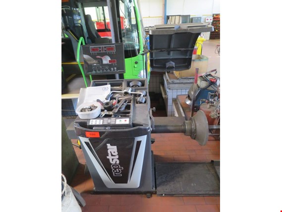 Used Repstar 142HD Tire balancer for Sale (Auction Premium) | NetBid Industrial Auctions