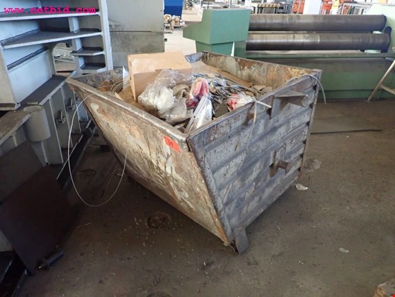 Used 2 Scrap tipping troughs for Sale (Trading Premium) | NetBid Industrial Auctions
