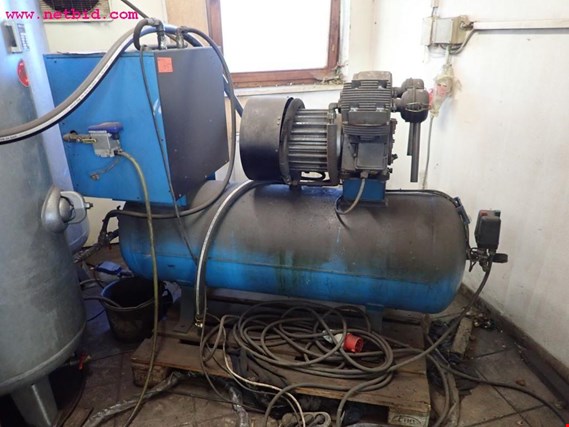 Used Boge DP5 2-cylinder piston compressor for Sale (Auction Premium) | NetBid Industrial Auctions