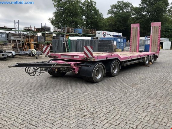 Used Schwarzmüller T4 4-axle low loader trailer for Sale (Auction Premium) | NetBid Industrial Auctions