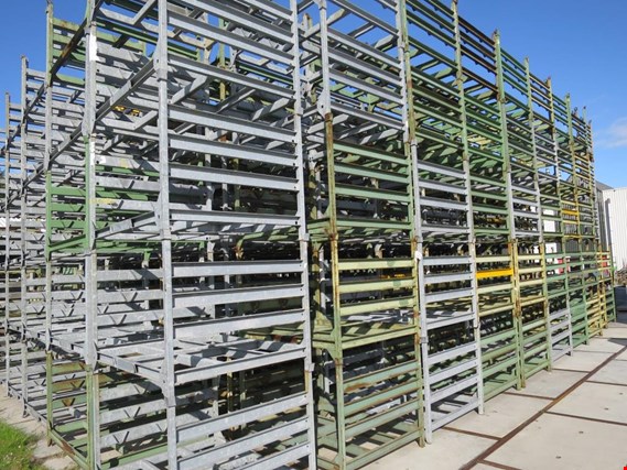 Used 1 Posten stacking racks for Sale (Auction Premium) | NetBid Industrial Auctions