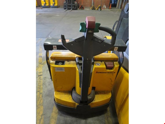Used Jungheinrich EJC216 electr. hand-guided lift truck for Sale (Auction Premium) | NetBid Industrial Auctions