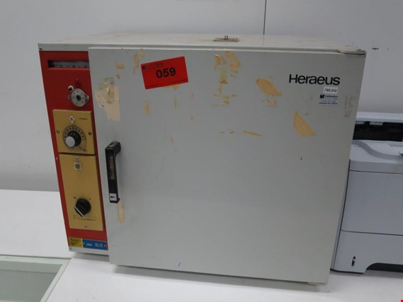 Used Heraeus drying cabinet for Sale (Auction Premium) | NetBid Industrial Auctions