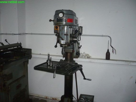 Used Alzmetall AB3/ESV Column drilling machine for Sale (Auction Premium) | NetBid Industrial Auctions