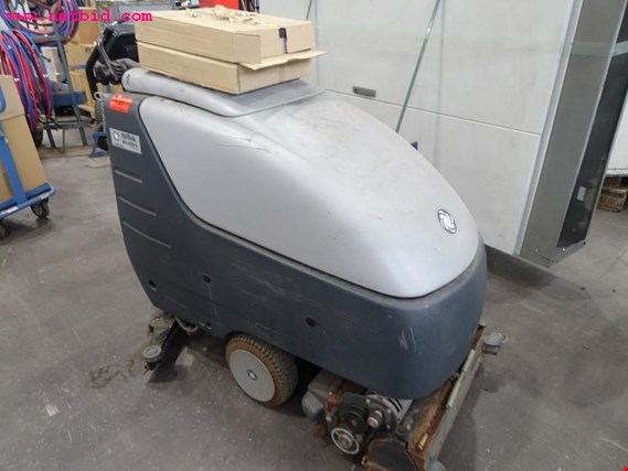 Used Nilfisk ba600s Self-propelled scrubber dryer for Sale (Auction Premium) | NetBid Industrial Auctions