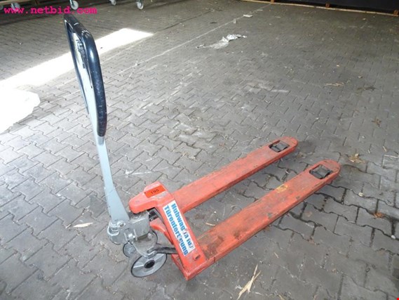 Used Schefer Pallet truck for Sale (Auction Premium) | NetBid Industrial Auctions