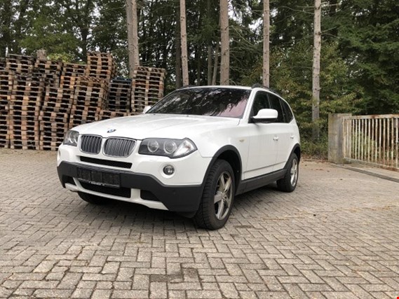 Used BMW xDrive 2.0d PKW for Sale (Auction Premium) | NetBid Industrial Auctions