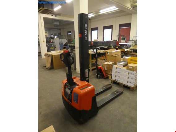 Used BT HWE 100 Electric pallet truck for Sale (Auction Premium) | NetBid Industrial Auctions