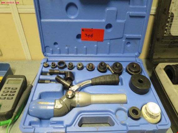 Used Facom hole punching device for Sale (Auction Premium) | NetBid Industrial Auctions