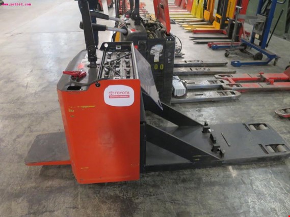 Used Icem TPC 20 P electr. pedestrian ride-on lift truck for Sale (Auction Premium) | NetBid Industrial Auctions