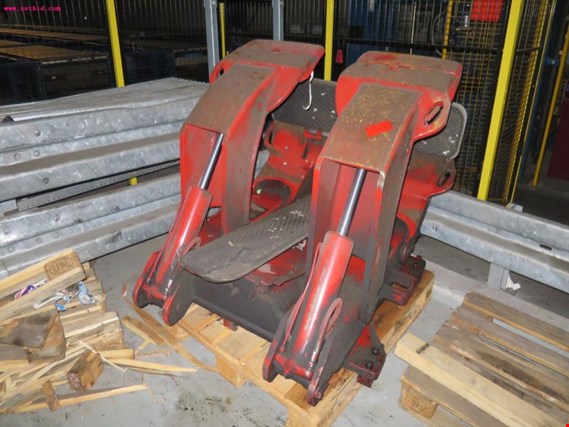 Used hydraulic bale clamp for Sale (Auction Premium) | NetBid Industrial Auctions
