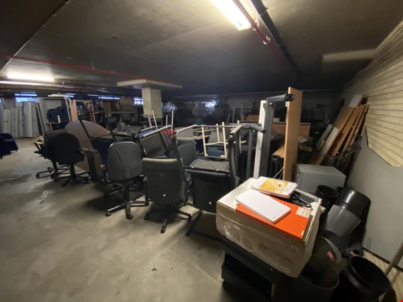 Used 1 Posten  Large amount of office furniture for Sale (Auction Premium) | NetBid Industrial Auctions