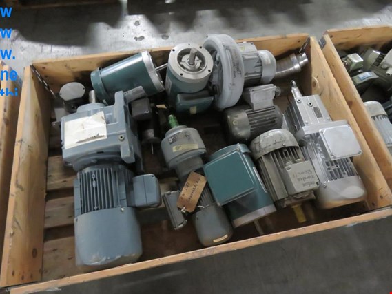 Used Lenze, SEW 10 Electric motors for Sale (Auction Premium) | NetBid Industrial Auctions