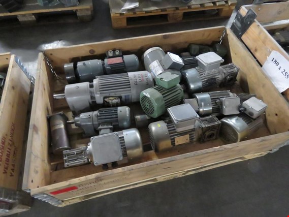 Used Lenze 12 Electric motors for Sale (Auction Premium) | NetBid Industrial Auctions