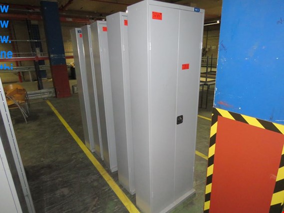 Used 5 High steel storage cabinets for Sale (Auction Premium) | NetBid Industrial Auctions