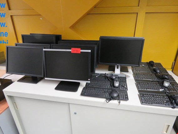 Dell, HP 10 LCD-Bildschirme und Tastaturen gebraucht kaufen (Auction Premium) | NetBid Industrie-Auktionen