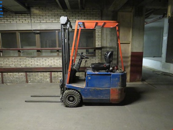 Used Still Electric forklift - subsequent release 31st of August for Sale (Auction Premium) | NetBid Industrial Auctions