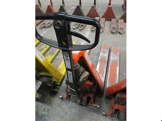 Used lift truck for Sale (Auction Premium) | NetBid Industrial Auctions