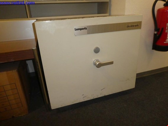 Used Lampertz DIS-DATA SAFE Privacy cabinet for Sale (Trading Premium) | NetBid Industrial Auctions