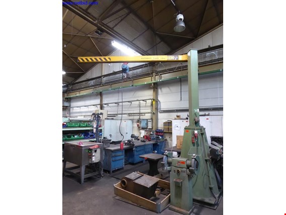 Used Kaltenbach WK1 Column mounted slewing crane for Sale (Auction Premium) | NetBid Industrial Auctions