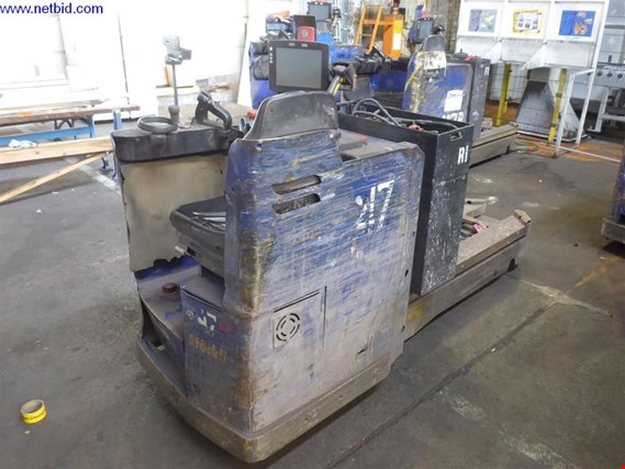 Used Stöcklin EFP 3000 ride-on low-floor pallet truck (47) for Sale (Auction Premium) | NetBid Industrial Auctions