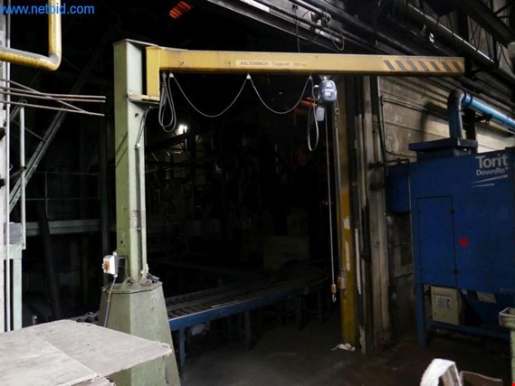 Used Kaltenbach Column mounted slewing crane for Sale (Auction Premium) | NetBid Industrial Auctions