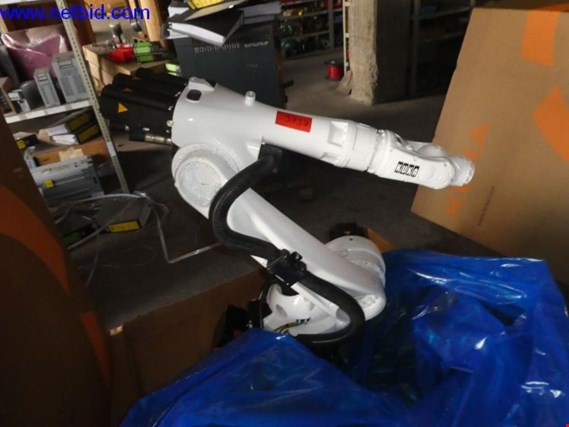 Used Kuka KR 5 ARC-C Robot for Sale (Auction Premium) | NetBid Industrial Auctions