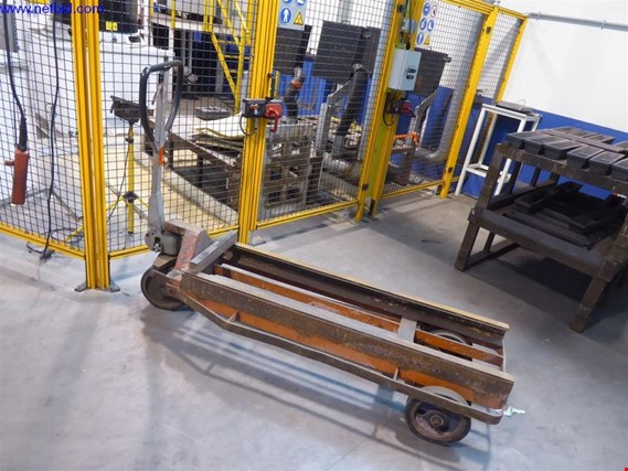 Used Steel pallet lift truck for Sale (Auction Premium) | NetBid Industrial Auctions