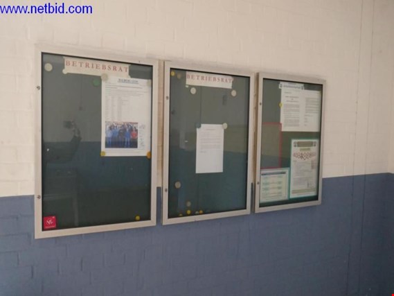 Used 5 Showcases for Sale (Trading Premium) | NetBid Industrial Auctions