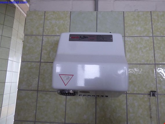 Used Starmix 5 Hand dryers for Sale (Trading Premium) | NetBid Industrial Auctions