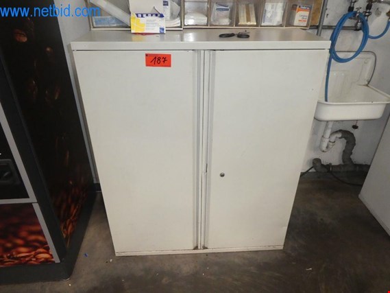 Used Metal cabinet without lock for Sale (Auction Premium) | NetBid Industrial Auctions