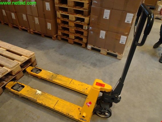 Used Jungheinrich Pallet truck (surcharge subject to change!) for Sale (Auction Premium) | NetBid Industrial Auctions