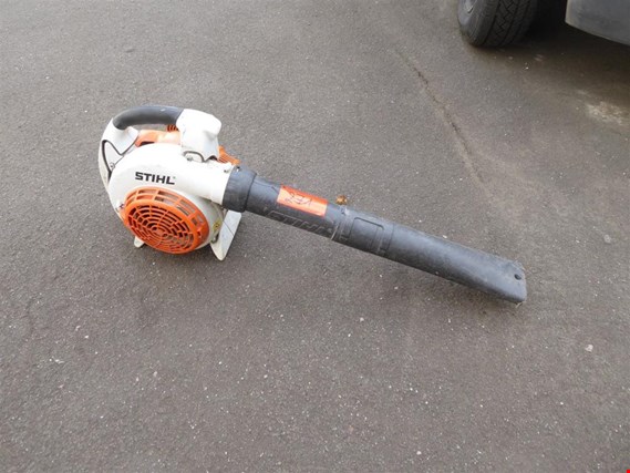 Used Stihl SH 86/C Leaf blower for Sale (Auction Premium) | NetBid Industrial Auctions