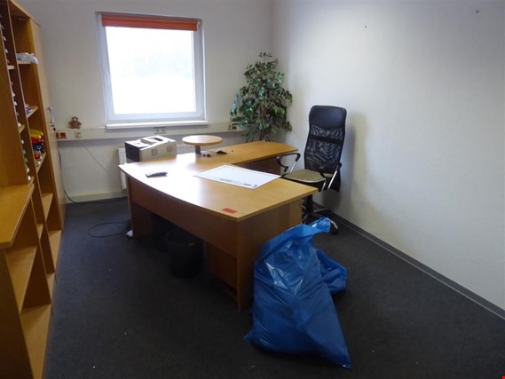 Used 1 Posten Office furniture for Sale (Trading Premium) | NetBid Industrial Auctions