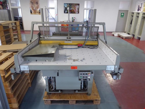 Used Polar RA-B-7 Vibrating table for Sale (Auction Premium) | NetBid Industrial Auctions