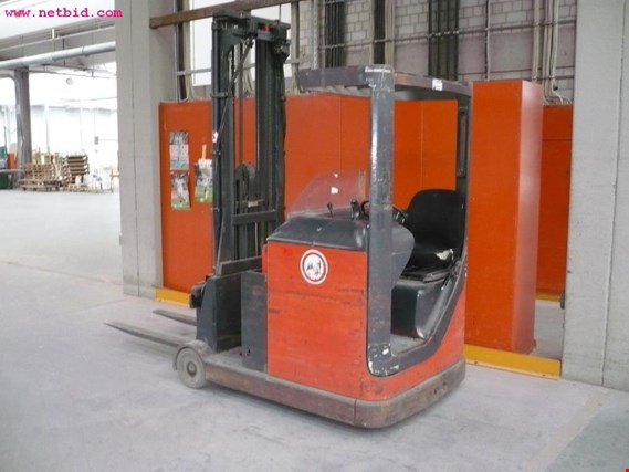 Used Linde R14 Electric order picker for Sale (Auction Premium) | NetBid Industrial Auctions