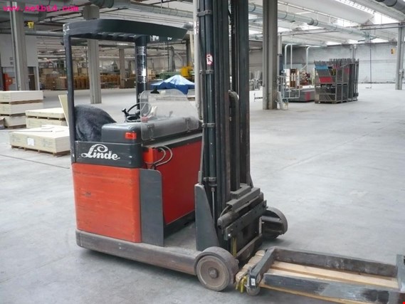 Used Linde R14 Electric order picker (16) for Sale (Auction Premium) | NetBid Industrial Auctions