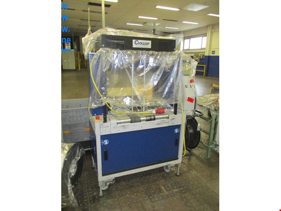 Used Cyklop SMB Ampag 36/SMB N3E Semi-automatic strapping machine for Sale (Auction Premium) | NetBid Industrial Auctions