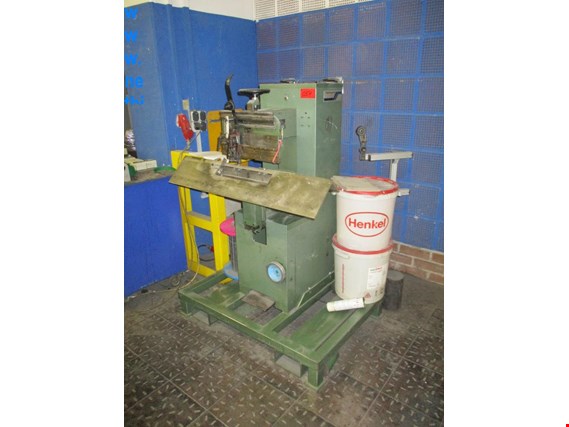 Used Müller Martini 276 Hand stitching machine - Surcharge subject to change! for Sale (Auction Premium) | NetBid Industrial Auctions