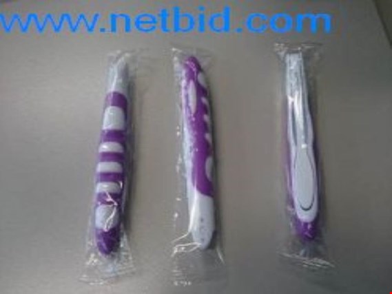 Used 1 Posten Travel toothbrushes for Sale (Online Auction) | NetBid Industrial Auctions