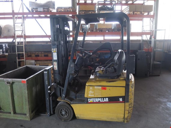 Used Catterpillar EP16KT Electric forklift truck (release from 30.06.2020) for Sale (Auction Premium) | NetBid Industrial Auctions