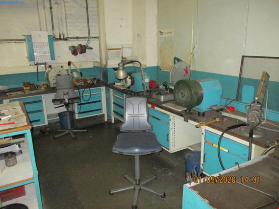 Used 5  Workbenches for Sale (Auction Premium) | NetBid Industrial Auctions