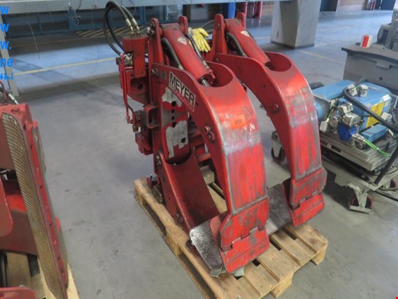 Used Meyer Hydraulic bale clamp for Sale (Auction Premium) | NetBid Industrial Auctions
