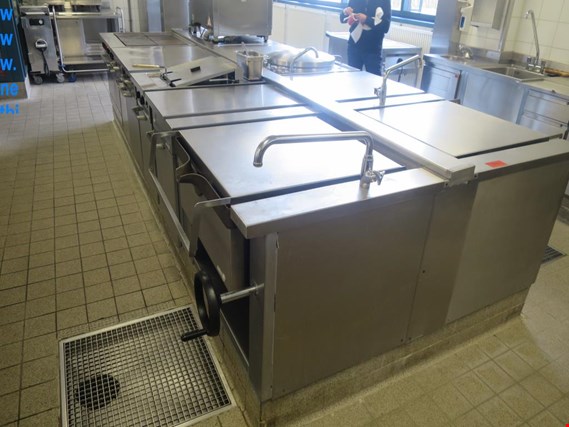 Used Röder Kitchen block - later release 18.05. 2020 for Sale (Auction Premium) | NetBid Industrial Auctions