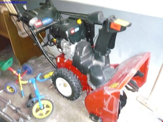 Used Toro Powermax Heavy Duty 1028OXE Motorized snow blower for Sale (Auction Premium) | NetBid Industrial Auctions