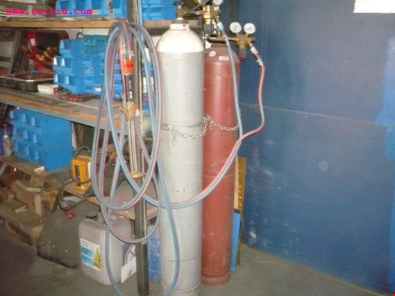 Used welding cylinder trolley for Sale (Auction Premium) | NetBid Industrial Auctions