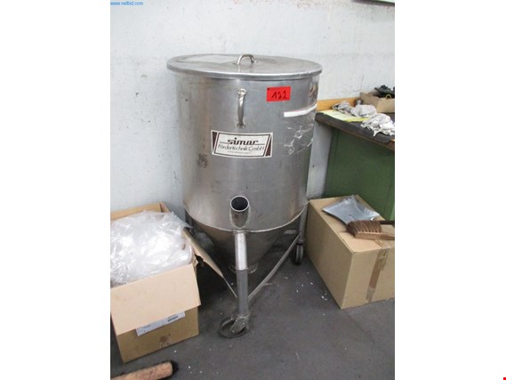 Used 2 Granulate container for Sale (Auction Premium) | NetBid Industrial Auctions